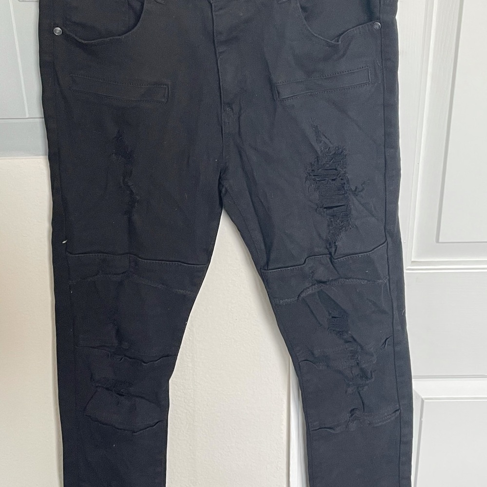 Black skinny jeans